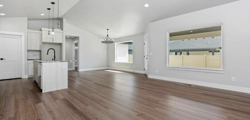 1003 Black Mt Drive, Kimberly