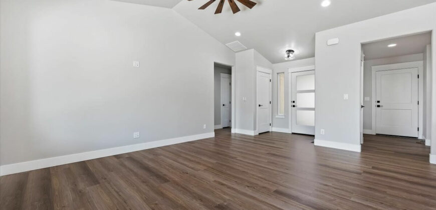 1003 Black Mt Drive, Kimberly