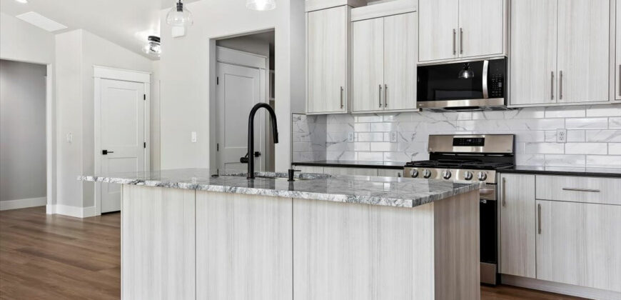 1003 Black Mt Drive, Kimberly