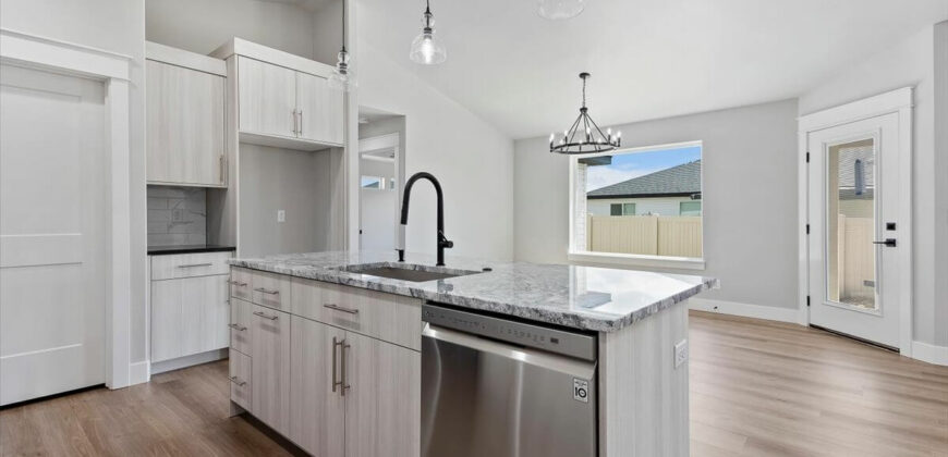 1003 Black Mt Drive, Kimberly