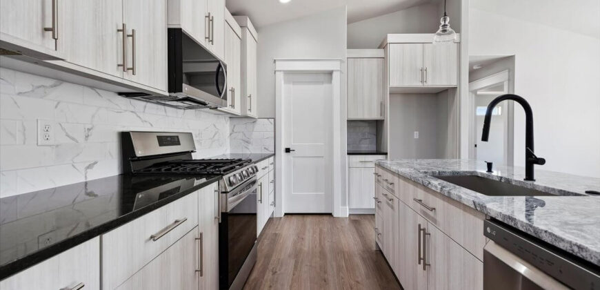 1003 Black Mt Drive, Kimberly