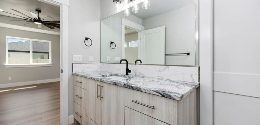 1003 Black Mt Drive, Kimberly