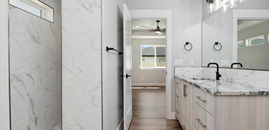 1003 Black Mt Drive, Kimberly