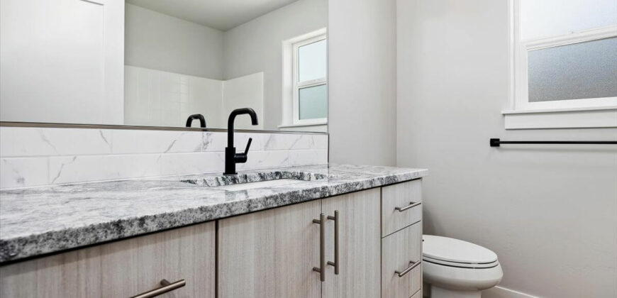 1003 Black Mt Drive, Kimberly