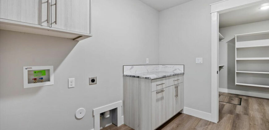 1003 Black Mt Drive, Kimberly