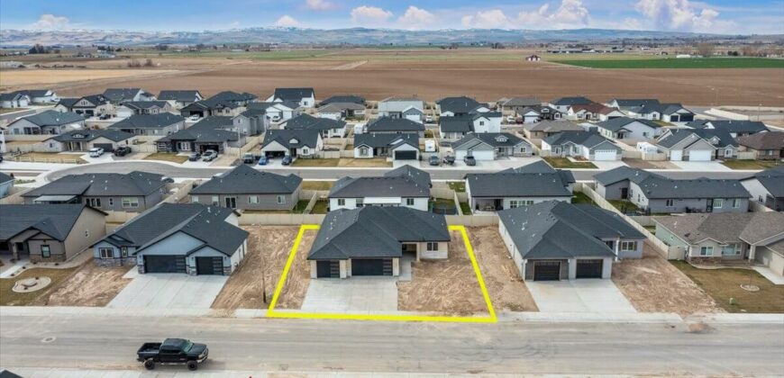 1003 Black Mt Drive, Kimberly