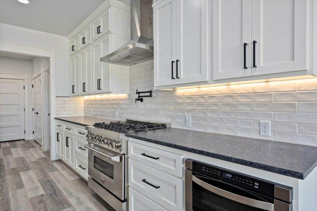 16-Kitchen