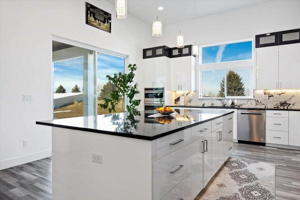 14-Kitchen