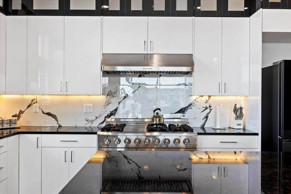 18-Kitchen