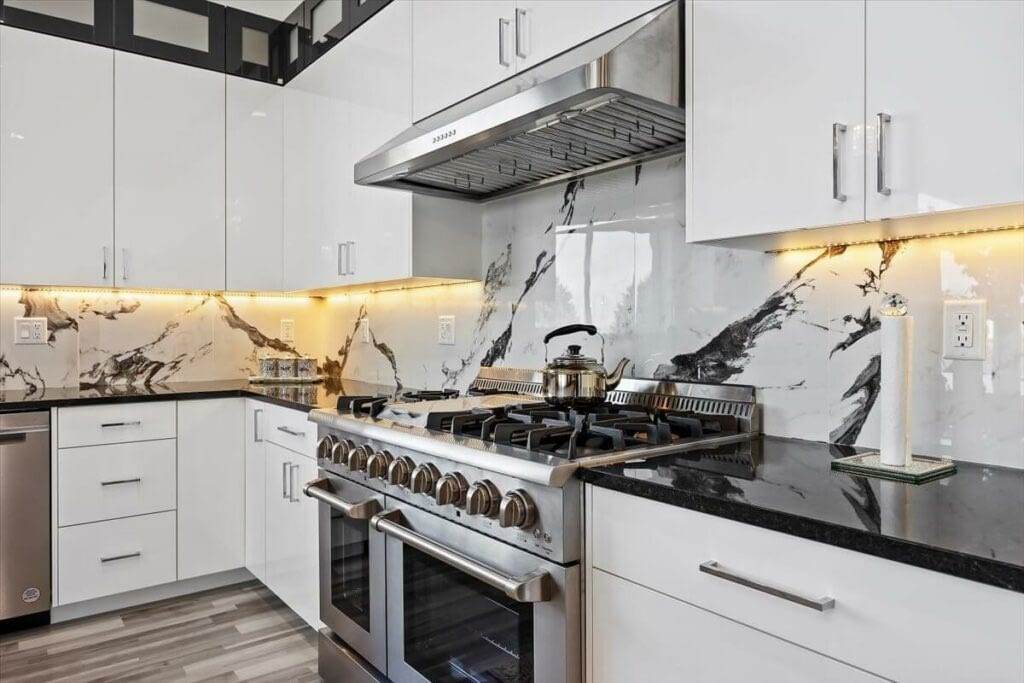 21-Kitchen