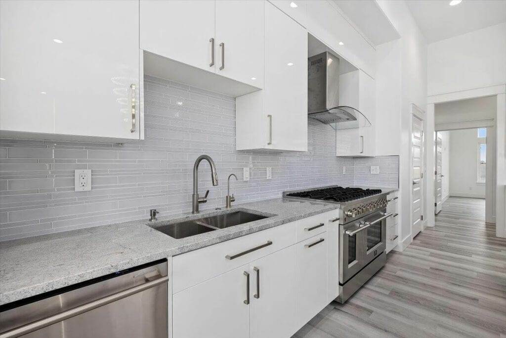 20-Kitchen