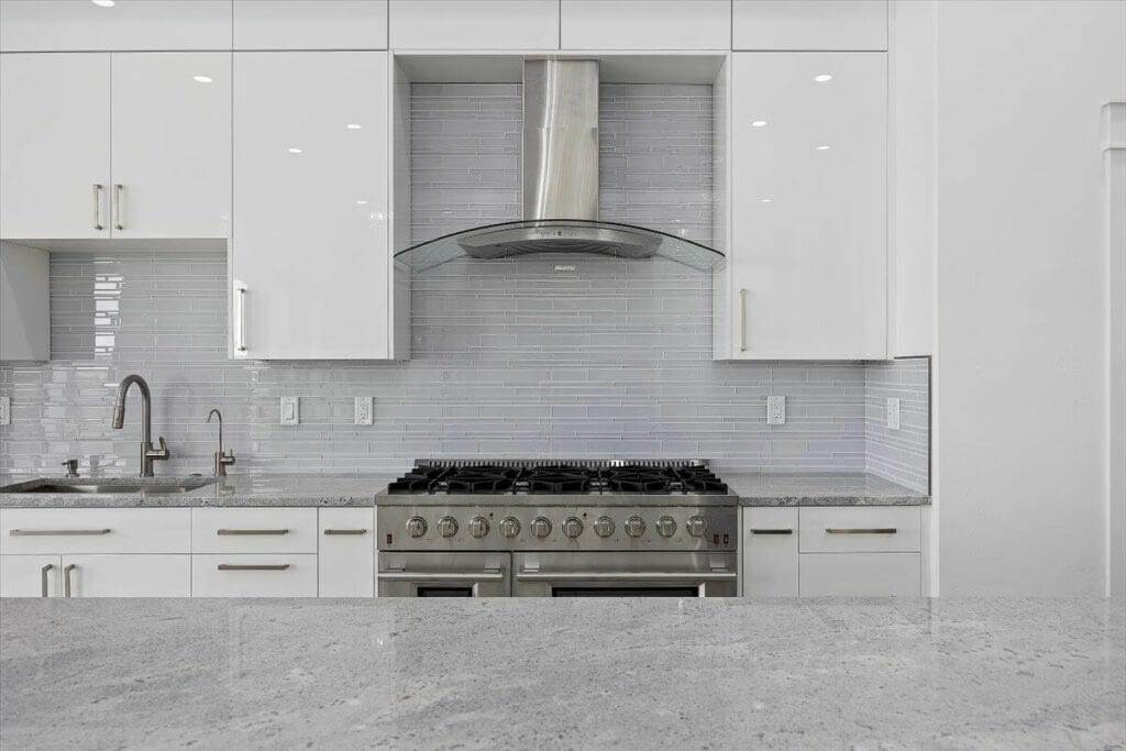 23-Kitchen