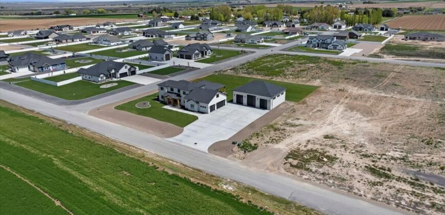3553 E 3876 N, Kimberly