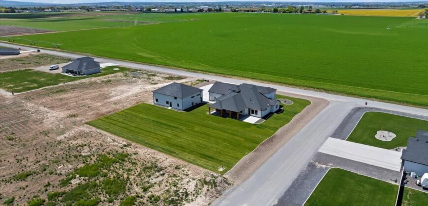 3553 E 3876 N, Kimberly